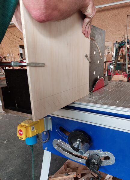 File:Table saw multi jig angle cuts.jpg