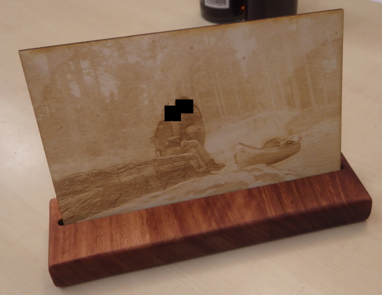 File:Wood photo stand.png