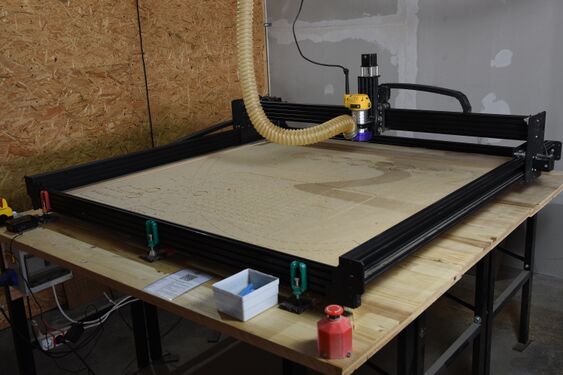 einfach aufgebauter "CNC Router" für Plattenmaterial aus Holz und Kunststoff