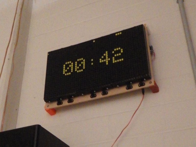 File:Flip dot clock.JPG