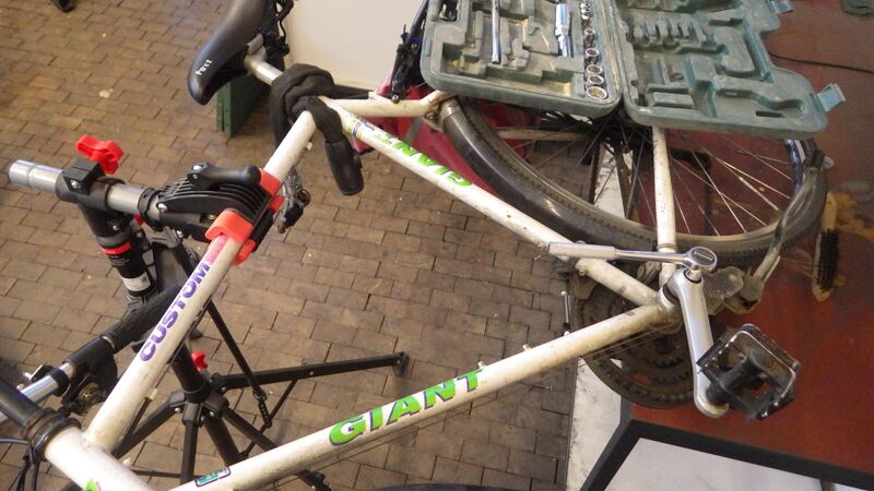 File:Horizontal bike repair.JPG