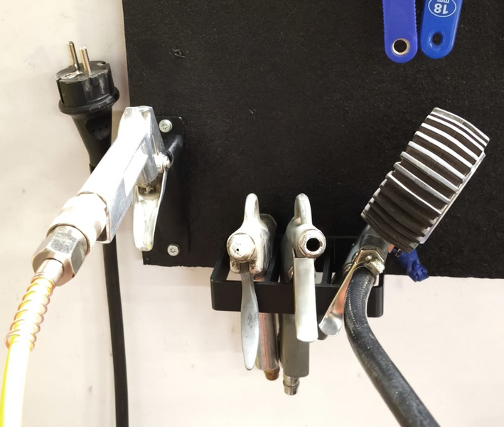 File:Compressor holder-organizer.png